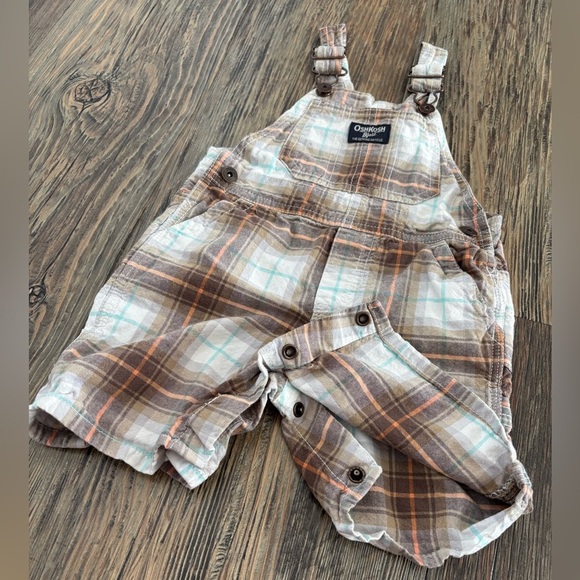 OshKosh B’gosh Vestbak Bib Overall Shorts 24 Months Plaid Shortalls Brown Multi - Picture 9 of 10
